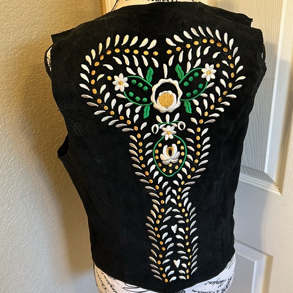 Zara embroidered vest - Picture 4 of 10